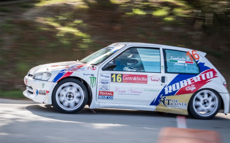 La Cst Sport protagonista del Rally Day Centro Sicilia con il terzo assoluto di Lombardo-Alduina. Il pilota nisseno ed il naviga palermitano conquistano anche il primato di Classe A6 con la Peugeot 106 Maxi