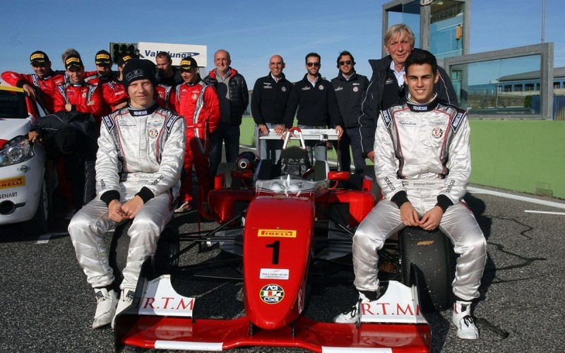 Al Supercorso Federale ACI, nel settore pista, il migliore è stato il riminese Mattia Drudi, proveniente dalla Formula 4