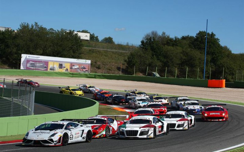 Un gran successo, 39 vetture al via del Campionato Italiano Gran Turismo 2015