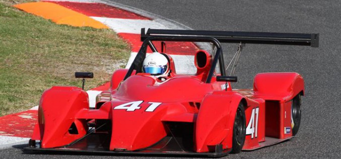 Claudio Francisci, su Lucchini Alfa Romeo 3.0 V6, vince gara 1 nel secondo round stagionale del Campionato Italiano Sport Prototipi
