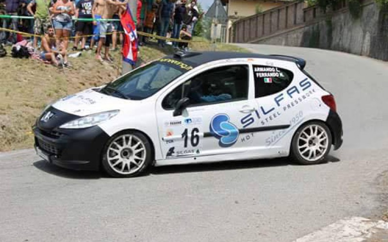 Armando al via del Rally di Bagnolo su Peugeot 207 R3T by SILFAS