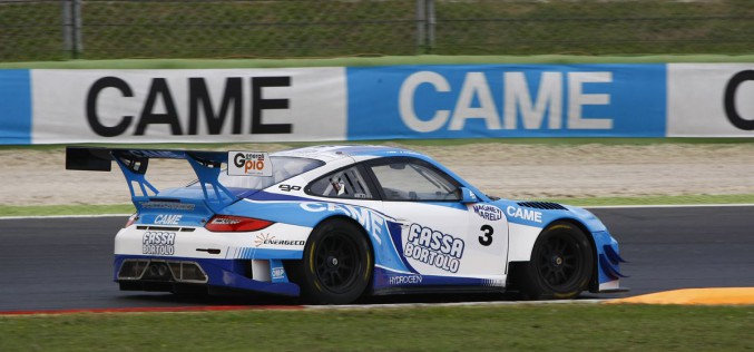 Primi punti con la Porsche 911 GT3 per Racing Studios a Vallelunga