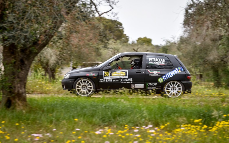 La Casarano Rally Team questo week end in Valle Camonica. Federico Petracca torna in gara sulla Clio Gruppo A