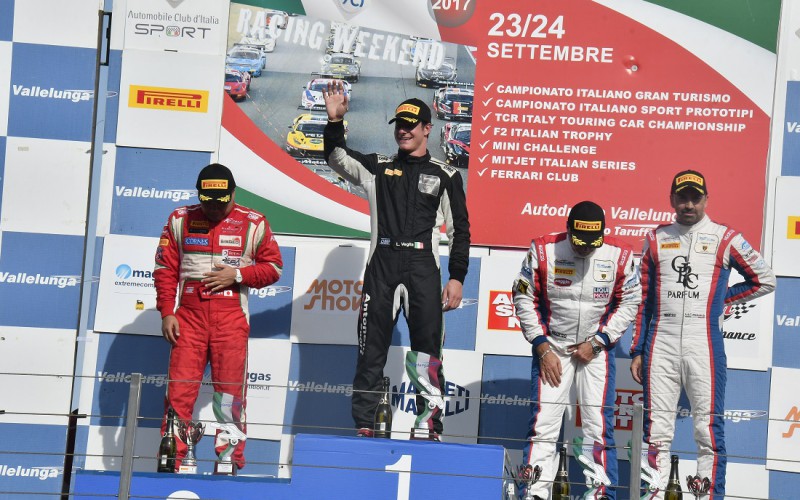 Lorenzo Veglia sul podio a Vallelunga